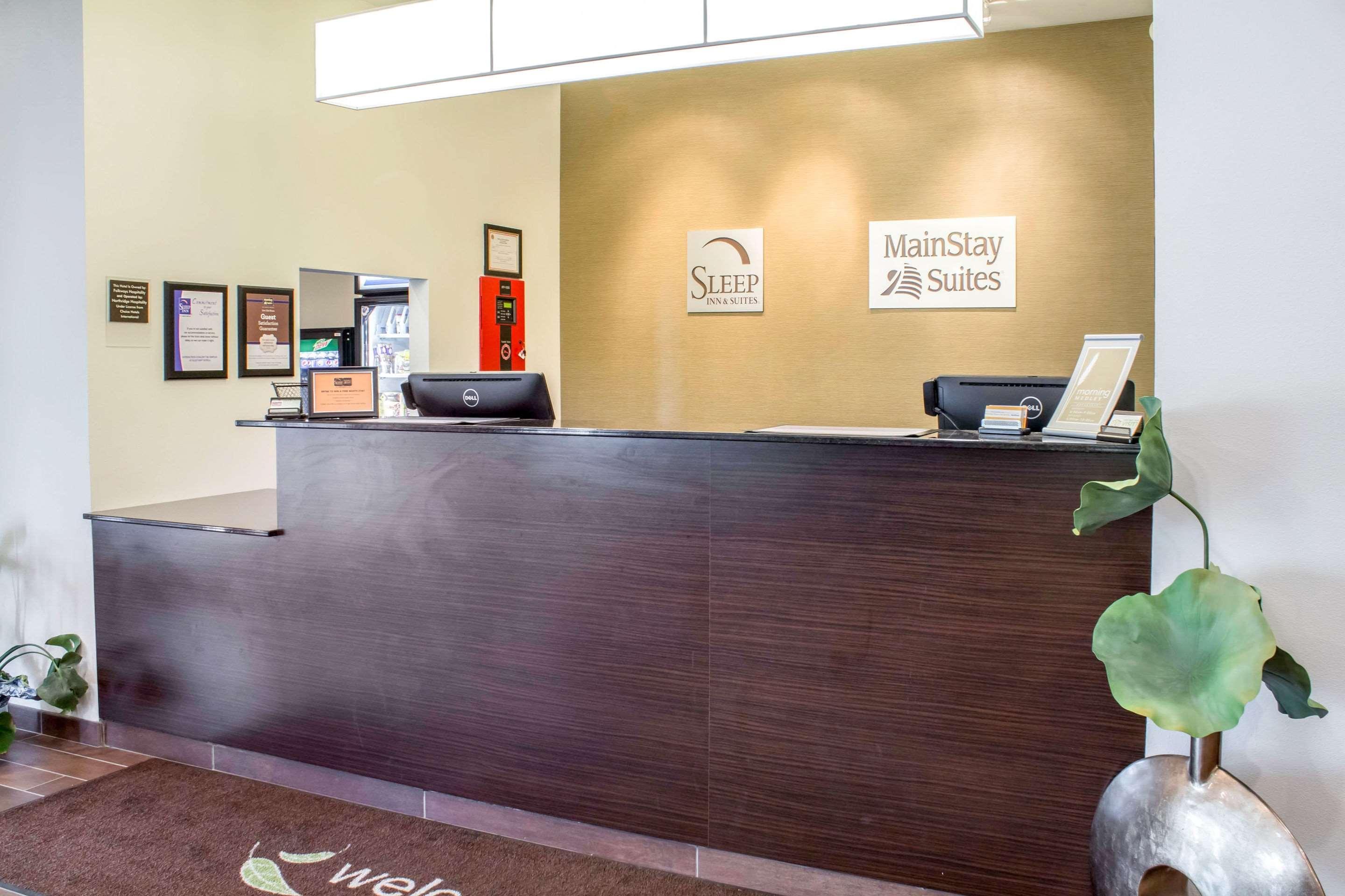 Sleep Inn & Suites Lincoln University Area Esterno foto