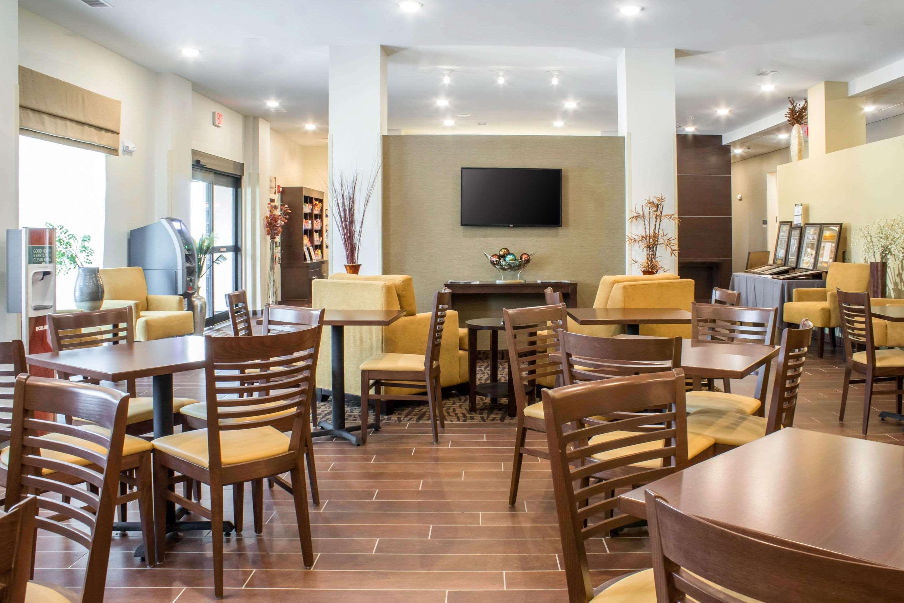 Sleep Inn & Suites Lincoln University Area Esterno foto