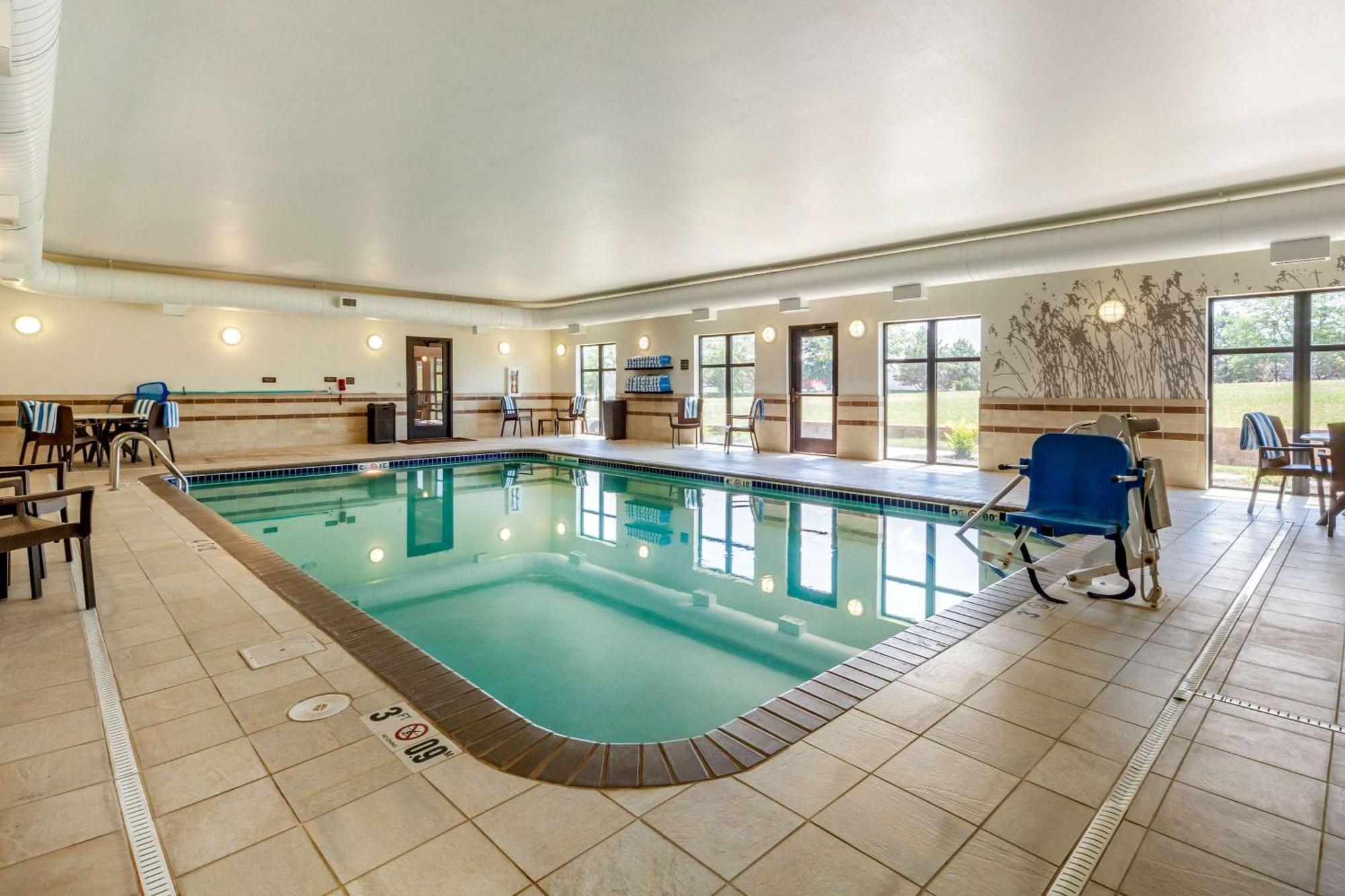 Sleep Inn & Suites Lincoln University Area Esterno foto