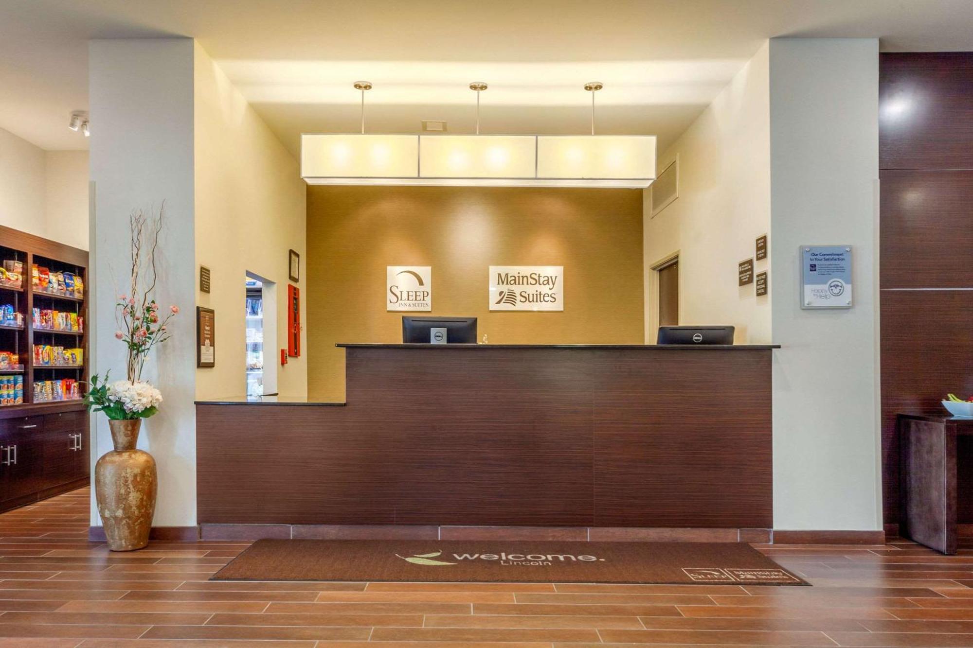 Sleep Inn & Suites Lincoln University Area Esterno foto